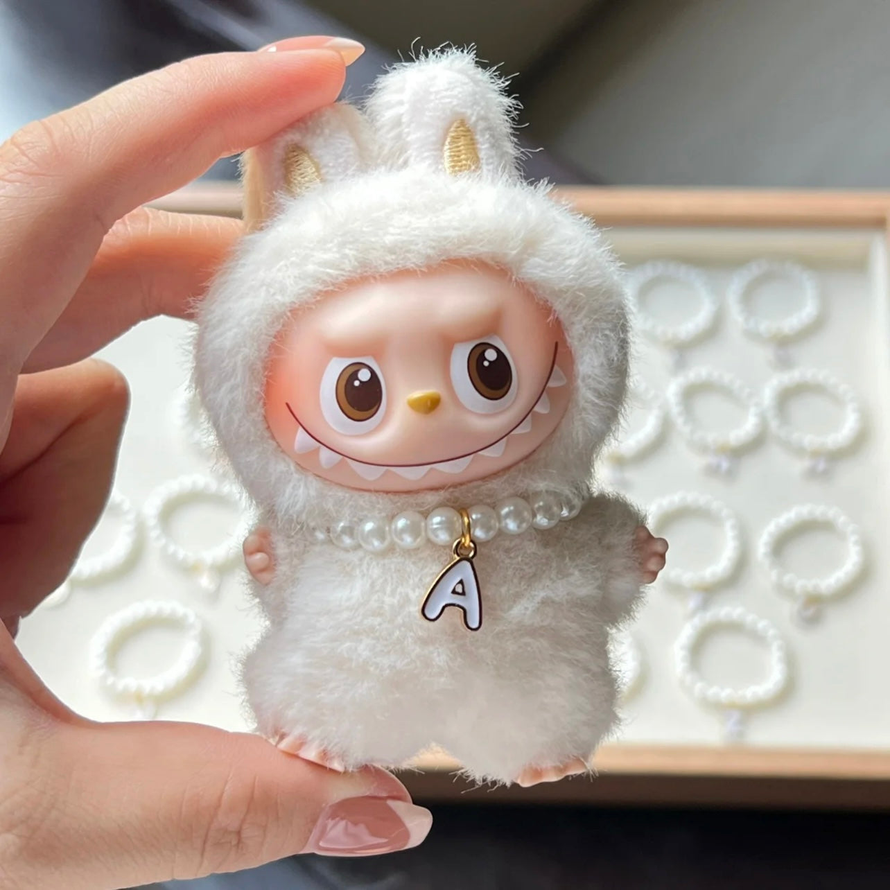 THE MONSTERS Generation 4 Alphabet Pearl Necklace