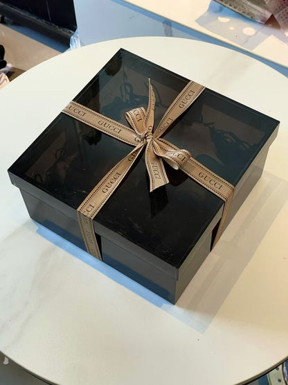 LABUBU Gift Box: It contains two LABUBU dolls and two sets of clothes.