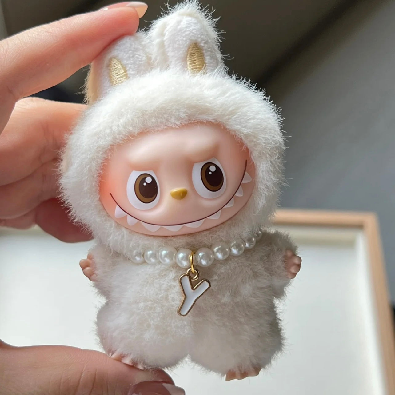 THE MONSTERS  Generation 4 Alphabet Pearl Necklace