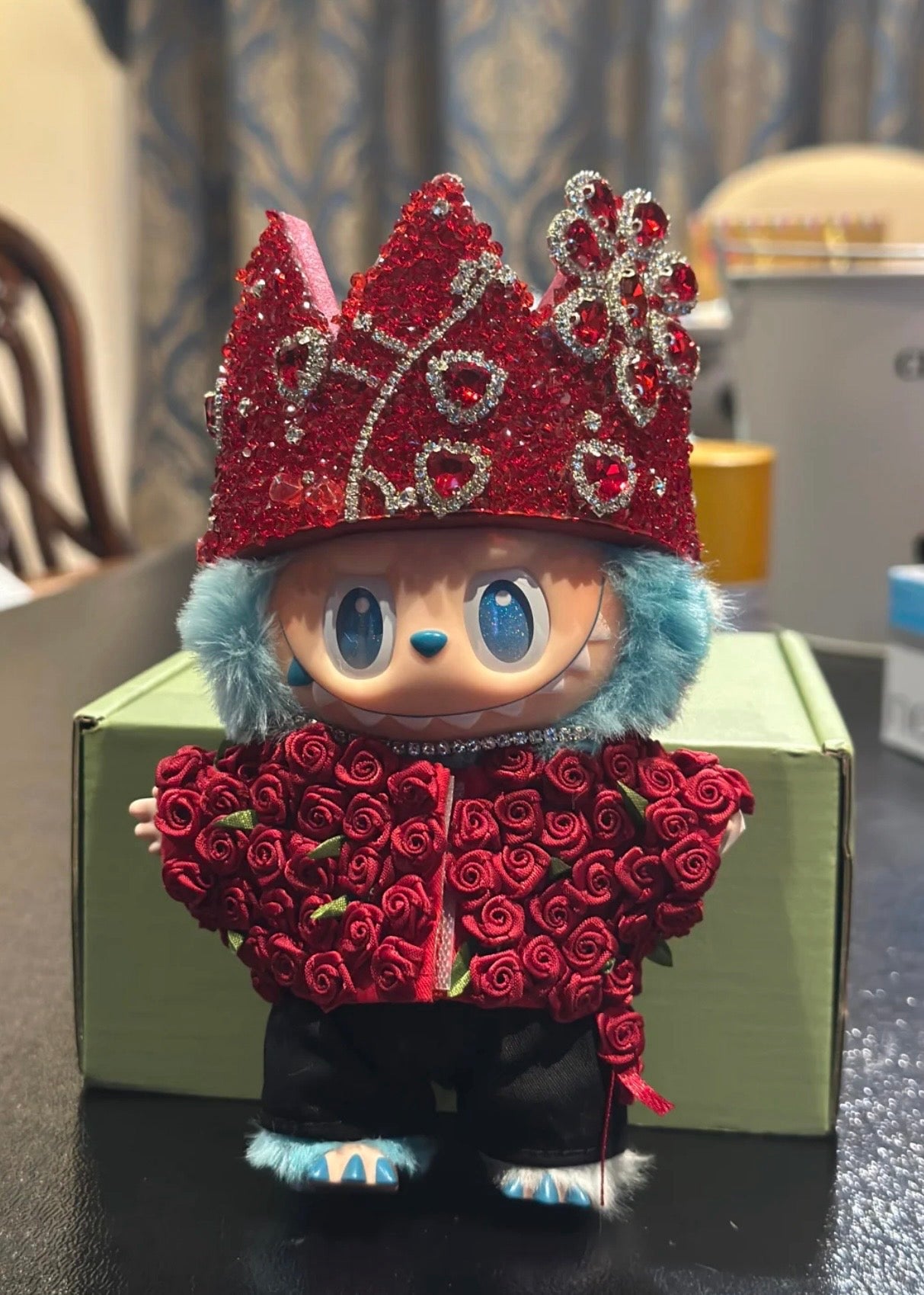 Labubu GD same limited edition rose crown doll clothes