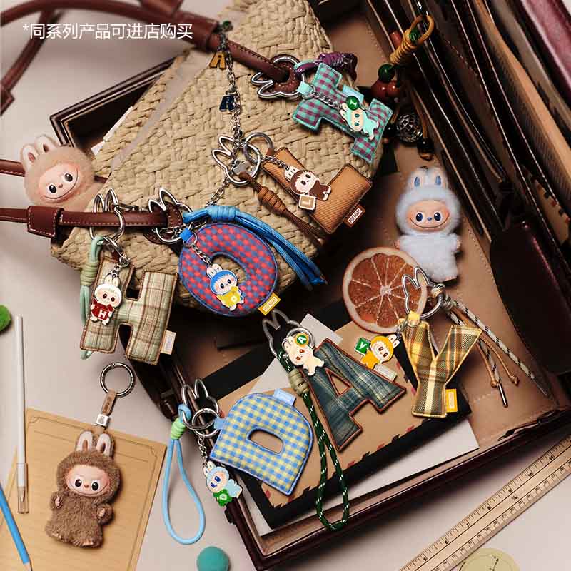 THE MONSTERS: Secrets of the Heart Series – Alphabet Keychain Mystery Box(A-M)