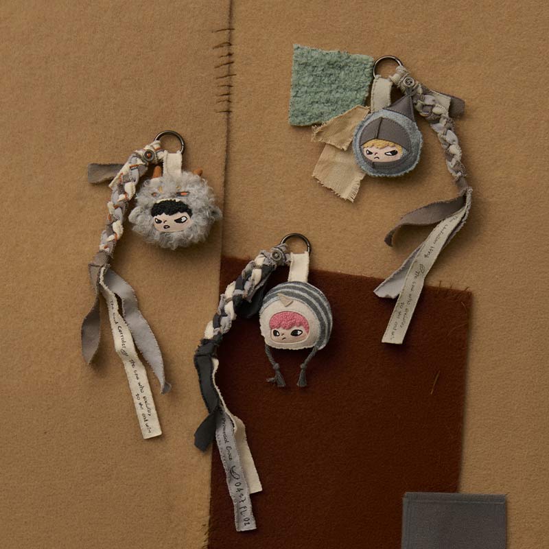 Hirono Mist-Walker Series Felt Pendant
